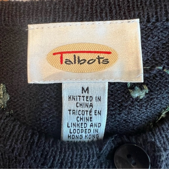 Stunning Floral Embroidered Black Sweater - Size Medium - Picture 6 of 7